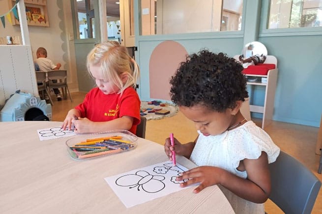 SWW locatie Speeldoos kleurende kinderen